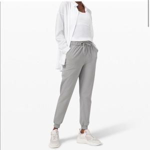 Lululemon stretch high rise jogger NWOT